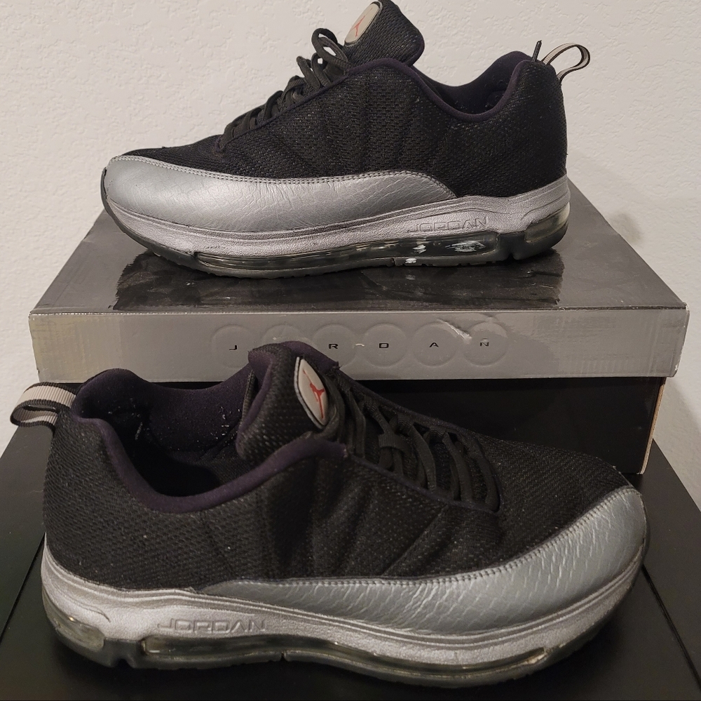 Jordan CMFT 11 VIZ AIR size 10.5‼️‼️